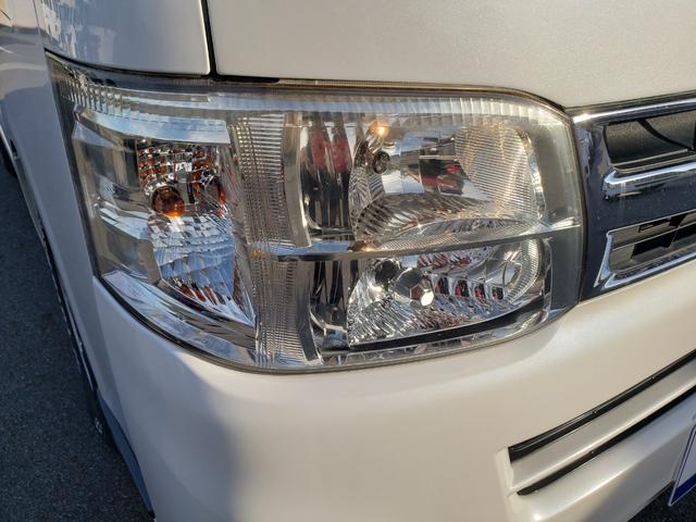 ハイエースバン ロングスーパーＧＬ　純正７インチフルセグナビ　純正１５インチＡＷ　ＥＴＣ　ドラレコ前後　ＬＥＤヘッドライト　ＬＥＤフォグ　純正１５インチＡＷ　ベッドキッド　ＡＣ１００Ｖコンセント　電動格納　エアコン　サーキュレーター（15枚目）