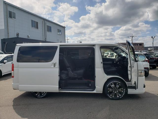 ハイエースバン スーパーGL ダークプライム 7インチナビ バックカメラ LEDヘッドライト lEDフォグ 17インチアルミホイール 電動格納ミラー エンジンスターター 両側パワースライドドア AC100V充電 CD:DVD ETC 4WD(8枚目)