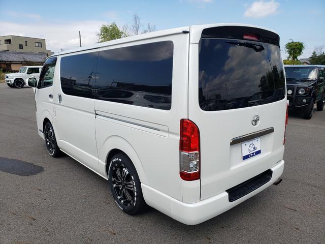 ハイエースバン スーパーGL ダークプライム 7インチナビ バックカメラ LEDヘッドライト lEDフォグ 17インチアルミホイール 電動格納ミラー エンジンスターター 両側パワースライドドア AC100V充電 CD:DVD ETC 4WD(11枚目)