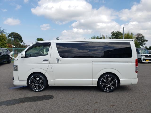 ハイエースバン スーパーGL ダークプライム 7インチナビ バックカメラ LEDヘッドライト lEDフォグ 17インチアルミホイール 電動格納ミラー エンジンスターター 両側パワースライドドア AC100V充電 CD:DVD ETC 4WD(12枚目)