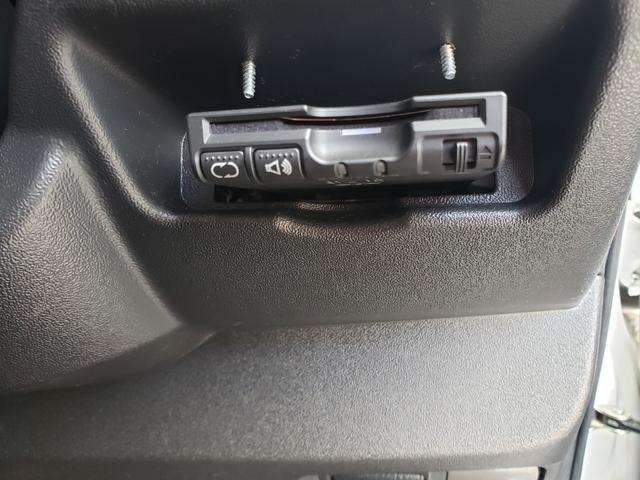 ハイエースバン スーパーGL ダークプライム 7インチナビ バックカメラ LEDヘッドライト lEDフォグ 17インチアルミホイール 電動格納ミラー エンジンスターター 両側パワースライドドア AC100V充電 CD:DVD ETC 4WD(21枚目)