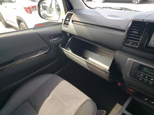 ハイエースバン スーパーGL ダークプライム 7インチナビ バックカメラ LEDヘッドライト lEDフォグ 17インチアルミホイール 電動格納ミラー エンジンスターター 両側パワースライドドア AC100V充電 CD:DVD ETC 4WD(34枚目)