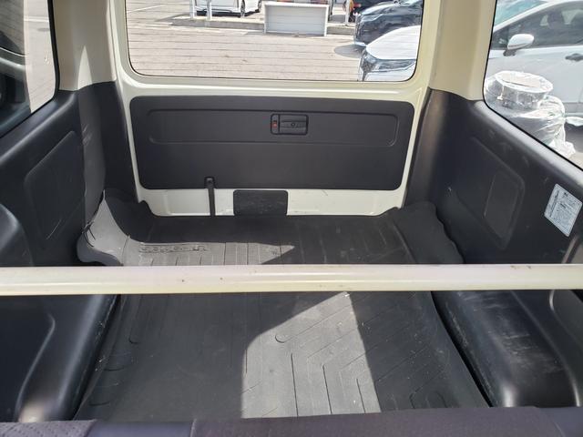 ハイエースバン スーパーGL ダークプライム 7インチナビ バックカメラ LEDヘッドライト lEDフォグ 17インチアルミホイール 電動格納ミラー エンジンスターター 両側パワースライドドア AC100V充電 CD:DVD ETC 4WD(44枚目)