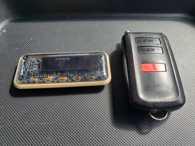 ハイエースバン スーパーGL ダークプライム 7インチナビ バックカメラ LEDヘッドライト lEDフォグ 17インチアルミホイール 電動格納ミラー エンジンスターター 両側パワースライドドア AC100V充電 CD:DVD ETC 4WD(47枚目)