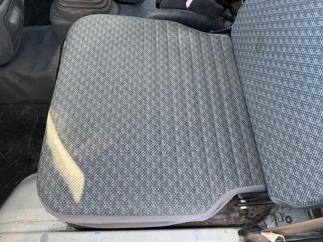 ハイゼットトラック ローダンプ　ミッション　４ＷＤ　低床ダンプ　三方開　エアコン　パワーステアリング　荷台ラバーマット（28枚目）