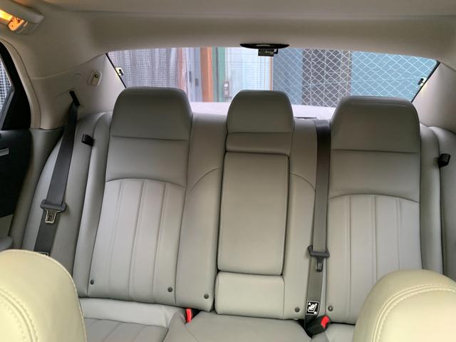 5.7HEMI 大型ナビPanasonicCN-F1X10BD(ステアリングスイッチ連動)・ETC・Bカメラ・純正アルミホイール 1か月限定のセール実施中!!(34枚目)