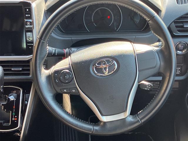 ヴォクシー ＺＳ　煌　ドライブレコーダー　ＥＴＣ　オートクルーズコントロール　レーンアシスト　衝突被害軽減システム　両側電動スライドドア　オートマチックハイビーム　ＬＥＤヘッドランプ　スマートキー　アイドリングストップ（3枚目）