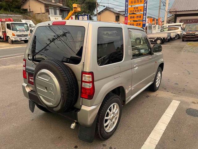 パジェロミニ ＶＲ　４ＷＤ　電動格納ミラー　ＡＴ　ＡＢＳ　ＣＤ　アルミホイール　衝突安全ボディ　エアコン　パワーステアリング　パワーウィンドウ（17枚目）