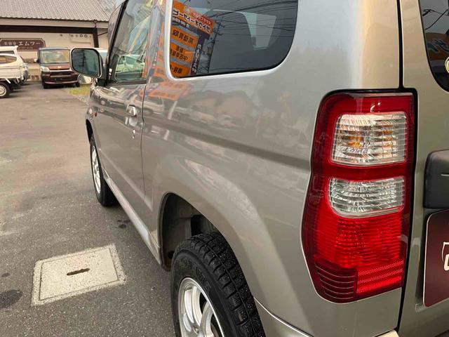 パジェロミニ ＶＲ　４ＷＤ　電動格納ミラー　ＡＴ　ＡＢＳ　ＣＤ　アルミホイール　衝突安全ボディ　エアコン　パワーステアリング　パワーウィンドウ（26枚目）