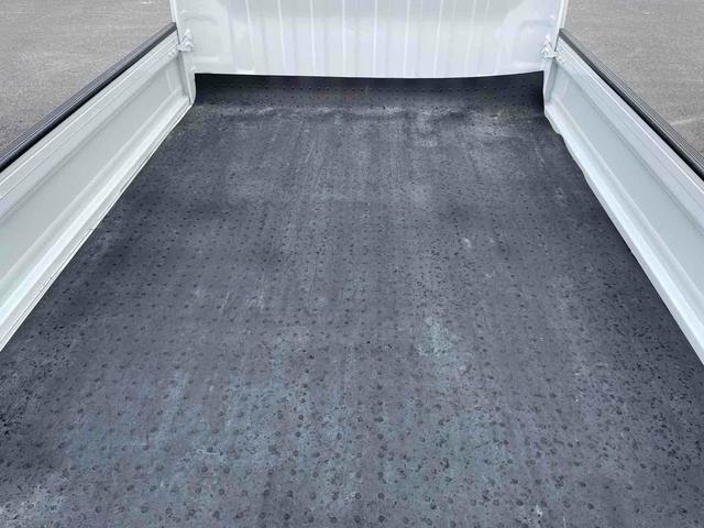 ご覧頂きまして誠に有難うございます！！是非ご来店して頂き、実際にご覧になって頂ければと思います。お客様からのご連絡をスタッフ一同、心よりお待ちしております