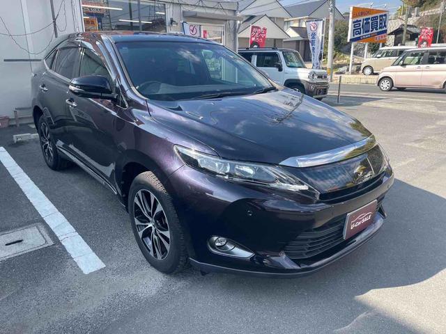 ハリアー プレミアム　スタイルモーヴ　点検記録簿付　オートクルーズコントロール　パワーシート　ナビ　オートマチックハイビーム　ＬＥＤヘッドランプ　電動リアゲート　アルミホイール　スマートキー　アイドリングストップ　シートヒーター（4枚目）