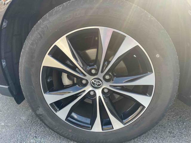 ハリアー プレミアム　スタイルモーヴ　点検記録簿付　オートクルーズコントロール　パワーシート　ナビ　オートマチックハイビーム　ＬＥＤヘッドランプ　電動リアゲート　アルミホイール　スマートキー　アイドリングストップ　シートヒーター（9枚目）