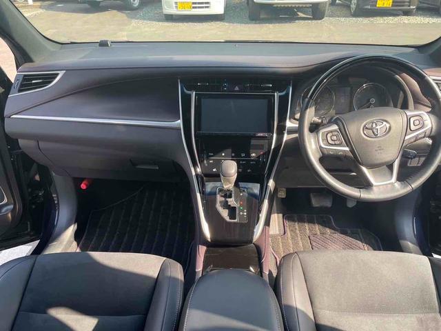 ハリアー プレミアム　スタイルモーヴ　点検記録簿付　オートクルーズコントロール　パワーシート　ナビ　オートマチックハイビーム　ＬＥＤヘッドランプ　電動リアゲート　アルミホイール　スマートキー　アイドリングストップ　シートヒーター（10枚目）