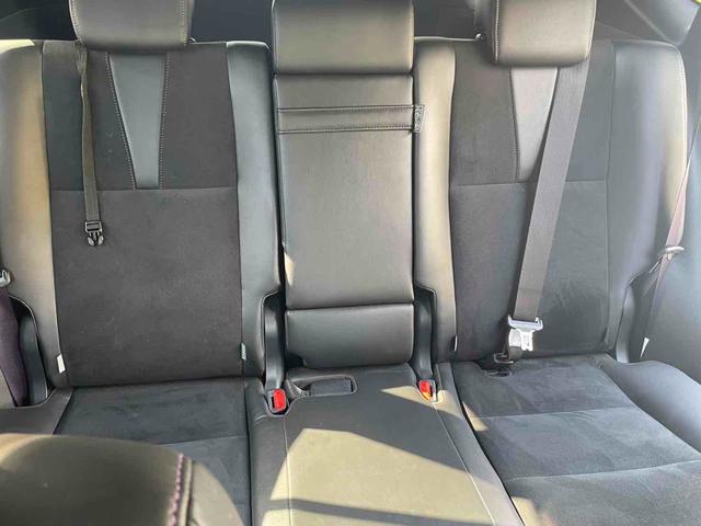 ハリアー プレミアム　スタイルモーヴ　点検記録簿付　オートクルーズコントロール　パワーシート　ナビ　オートマチックハイビーム　ＬＥＤヘッドランプ　電動リアゲート　アルミホイール　スマートキー　アイドリングストップ　シートヒーター（19枚目）