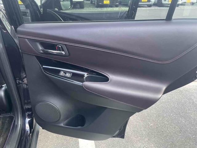 ハリアー プレミアム　スタイルモーヴ　点検記録簿付　オートクルーズコントロール　パワーシート　ナビ　オートマチックハイビーム　ＬＥＤヘッドランプ　電動リアゲート　アルミホイール　スマートキー　アイドリングストップ　シートヒーター（29枚目）