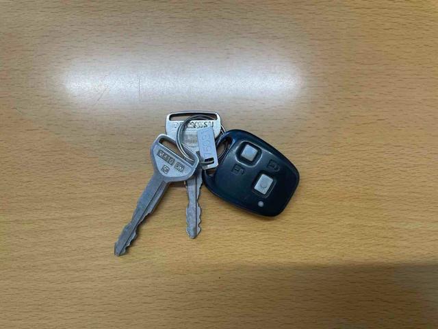 ハイゼットトラック ジャンボ　軽トラック　三方開　ＭＴ　ＥＴＣ　キーレスエントリー　エアコン　パワーステアリング　パワーウィンドウ　運転席エアバッグ（20枚目）