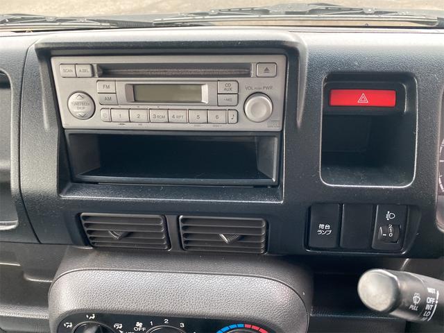 アクティトラック タウン　エアコン　パワステ　パワーウィンドウ　キーレス　５速マニュアル　幌　　走行４０５６４ｋｍ　ＣＤ　４ＷＤ　運転席エアバッグ（18枚目）