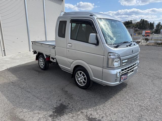 スーパーキャリイ Ｘ　Ｘ　切り替え４ＷＤ　５速マニュアル　衝突被害軽減ブレーキ　デフロック　フロントフォグランプ　フロントメッキグリル　パワーウィンドウ　キーレス　走行５３１５６ＫＭ（7枚目）