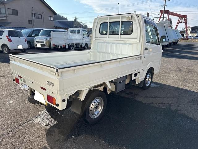 キャリイトラック KCエアコン・パワステ農繁仕様 エアコン パワステ 切り替え4WD デフロック 4枚リーフスプリング 運転席エアバック AM/FMラジオ 走行81969KM 5速マニュアル(6枚目)