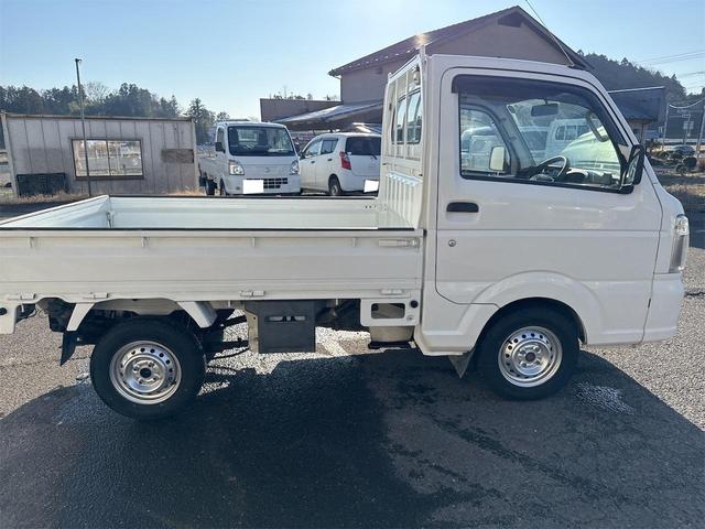 キャリイトラック KCエアコン・パワステ農繁仕様 エアコン パワステ 切り替え4WD デフロック 4枚リーフスプリング 運転席エアバック AM/FMラジオ 走行81969KM 5速マニュアル(7枚目)