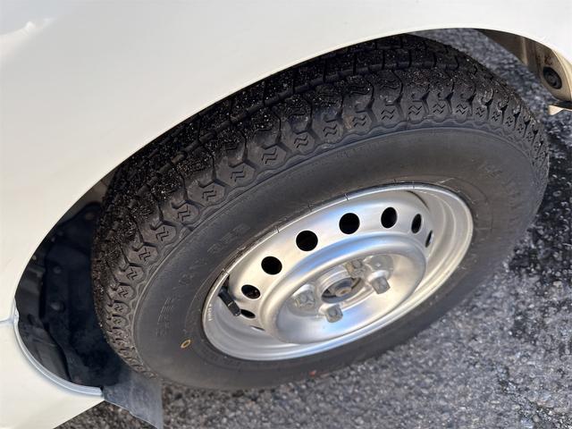 キャリイトラック KCエアコン・パワステ農繁仕様 エアコン パワステ 切り替え4WD デフロック 4枚リーフスプリング 運転席エアバック AM/FMラジオ 走行81969KM 5速マニュアル(14枚目)