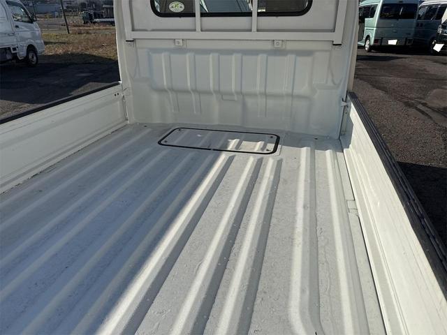 キャリイトラック KCエアコン・パワステ農繁仕様 エアコン パワステ 切り替え4WD デフロック 4枚リーフスプリング 運転席エアバック AM/FMラジオ 走行81969KM 5速マニュアル(16枚目)