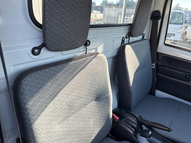 キャリイトラック KCエアコン・パワステ農繁仕様 エアコン パワステ 切り替え4WD デフロック 4枚リーフスプリング 運転席エアバック AM/FMラジオ 走行81969KM 5速マニュアル(22枚目)