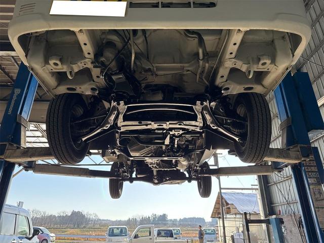 キャリイトラック KCエアコン・パワステ農繁仕様 エアコン パワステ 切り替え4WD デフロック 4枚リーフスプリング 運転席エアバック AM/FMラジオ 走行81969KM 5速マニュアル(40枚目)