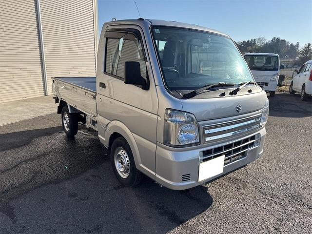 キャリイトラック KCエアコン・パワステ エアコン パワステ 切り替え4WD デフロック 4枚リーフスプリング CD 横滑り防止 運転席エアバック 助手席側エアバック 車検令和9年 走行18619KM 5速マニュアル(8枚目)