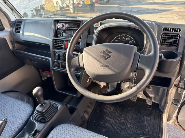 キャリイトラック KCエアコン・パワステ エアコン パワステ 切り替え4WD デフロック 4枚リーフスプリング CD 横滑り防止 運転席エアバック 助手席側エアバック 車検令和9年 走行18619KM 5速マニュアル(19枚目)