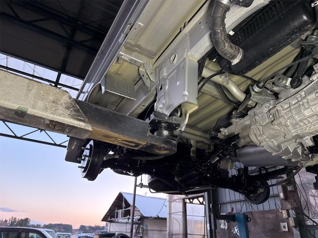 キャリイトラック KCエアコン・パワステ エアコン パワステ 切り替え4WD デフロック 4枚リーフスプリング CD 横滑り防止 運転席エアバック 助手席側エアバック 車検令和9年 走行18619KM 5速マニュアル(67枚目)