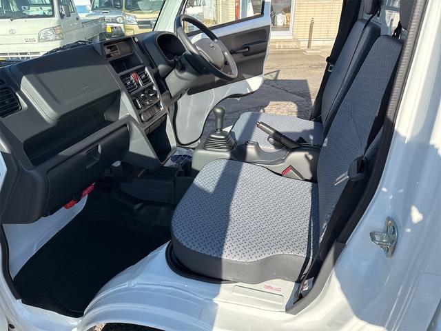 NT100クリッパートラック DX農繁仕様 エアコン パワステ 切り替え4WD 4枚リーフスプリング デフロック 横滑り防止 ABS オートライト 荷台ランプ 純正マット 荷台マット 走行51KM 車検令和8年6月(30枚目)