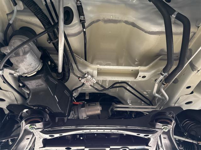 NT100クリッパートラック DX農繁仕様 エアコン パワステ 切り替え4WD 4枚リーフスプリング デフロック 横滑り防止 ABS オートライト 荷台ランプ 純正マット 荷台マット 走行51KM 車検令和8年6月(37枚目)