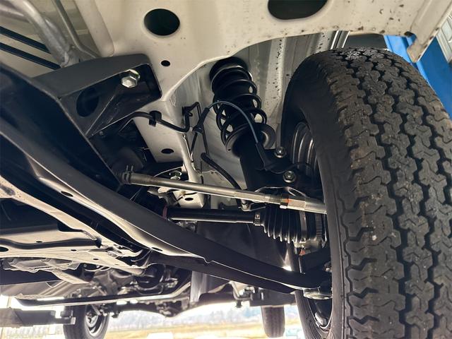 NT100クリッパートラック DX農繁仕様 エアコン パワステ 切り替え4WD 4枚リーフスプリング デフロック 横滑り防止 ABS オートライト 荷台ランプ 純正マット 荷台マット 走行51KM 車検令和8年6月(39枚目)