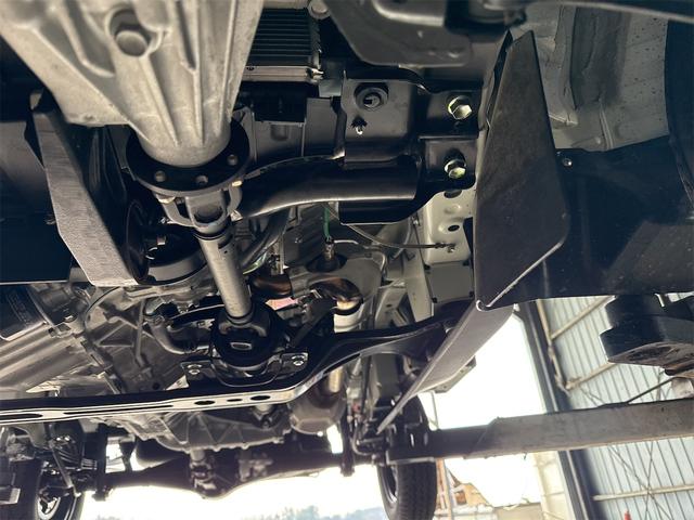 NT100クリッパートラック DX農繁仕様 エアコン パワステ 切り替え4WD 4枚リーフスプリング デフロック 横滑り防止 ABS オートライト 荷台ランプ 純正マット 荷台マット 走行51KM 車検令和8年6月(42枚目)