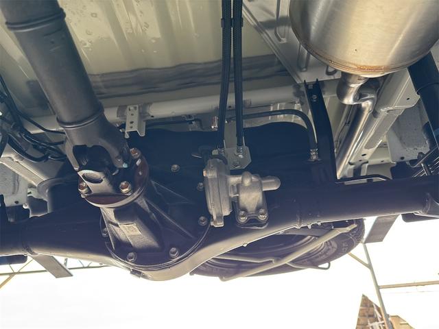 NT100クリッパートラック DX農繁仕様 エアコン パワステ 切り替え4WD 4枚リーフスプリング デフロック 横滑り防止 ABS オートライト 荷台ランプ 純正マット 荷台マット 走行51KM 車検令和8年6月(49枚目)