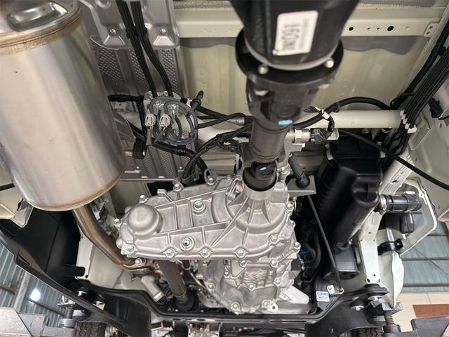 NT100クリッパートラック DX農繁仕様 エアコン パワステ 切り替え4WD 4枚リーフスプリング デフロック 横滑り防止 ABS オートライト 荷台ランプ 純正マット 荷台マット 走行51KM 車検令和8年6月(58枚目)