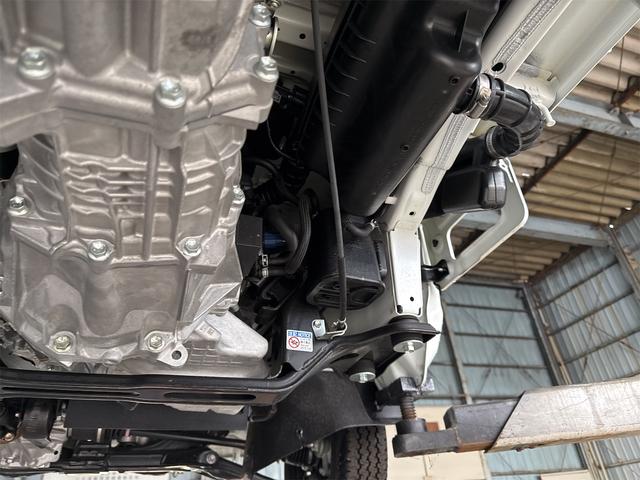 NT100クリッパートラック DX農繁仕様 エアコン パワステ 切り替え4WD 4枚リーフスプリング デフロック 横滑り防止 ABS オートライト 荷台ランプ 純正マット 荷台マット 走行51KM 車検令和8年6月(60枚目)