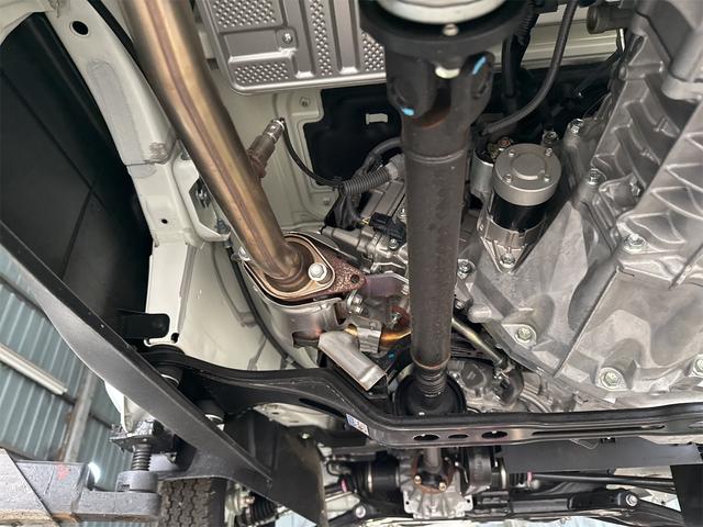 NT100クリッパートラック DX農繁仕様 エアコン パワステ 切り替え4WD 4枚リーフスプリング デフロック 横滑り防止 ABS オートライト 荷台ランプ 純正マット 荷台マット 走行51KM 車検令和8年6月(61枚目)