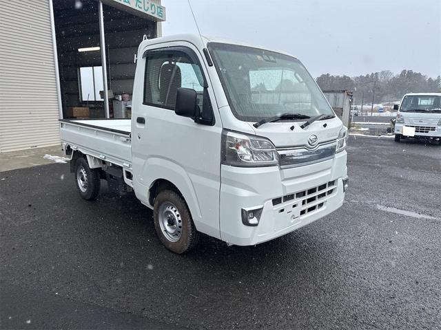 ハイゼットトラック スタンダードSAIIIt エアコン パワステ 切り替え4WD スマートアシストオートマ LEDヘッドライト LEDフォグランプ 4枚リーフスプリング 運転席エアバック 走行28646KM(8枚目)