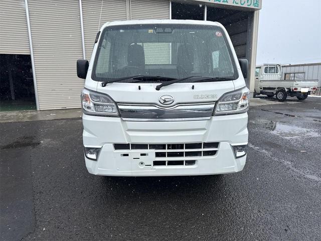 ハイゼットトラック スタンダードSAIIIt エアコン パワステ 切り替え4WD スマートアシストオートマ LEDヘッドライト LEDフォグランプ 4枚リーフスプリング 運転席エアバック 走行28646KM(9枚目)