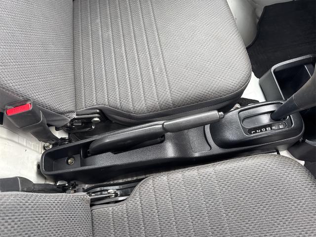 ハイゼットトラック スタンダードSAIIIt エアコン パワステ 切り替え4WD スマートアシストオートマ LEDヘッドライト LEDフォグランプ 4枚リーフスプリング 運転席エアバック 走行28646KM(29枚目)