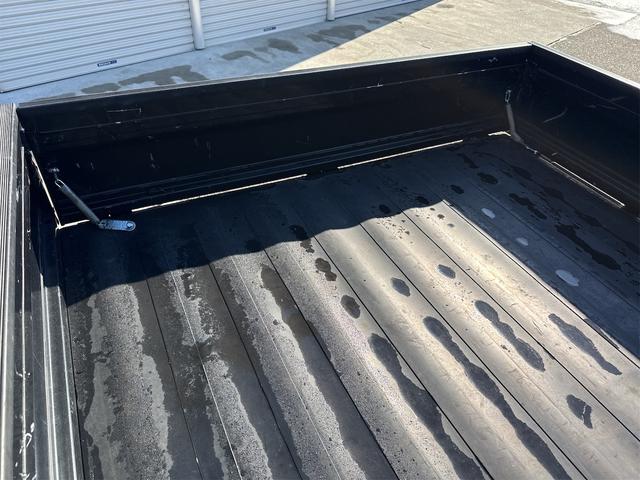 ハイゼットトラック ジャンボＳＡＩＩＩｔ　スマートアシスト　切り替え４ＷＤ　４速オートマ　ナビ　テレビ　ブルートゥース　ドライブレコーダー　デイトナホイール　パワーウィンドウ　シートカバー　ＬＥＤヘッドライト　ＬＥＤフォグランプ　キーレス（14枚目）