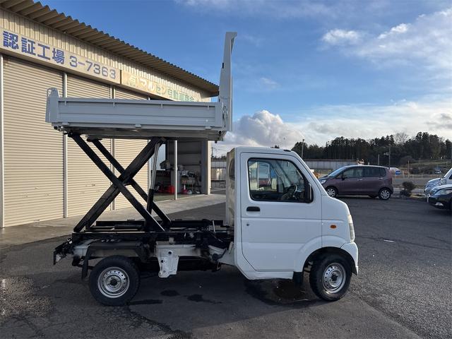キャリイトラック 　リフトダンプ　エアコン　パワステ　切り替え４ＷＤ　５速マニュアル　走行３６５４９ＫＭ　車検令和９年４月　ＥＴＣ（6枚目）