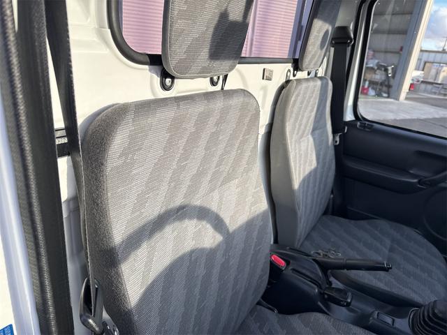 キャリイトラック 　リフトダンプ　エアコン　パワステ　切り替え４ＷＤ　５速マニュアル　走行３６５４９ＫＭ　車検令和９年４月　ＥＴＣ（37枚目）