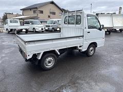 車検整備・修理・鈑金塗装・オイル交換・タイヤ交換など、お車のことなら何でもご相談ください。 6