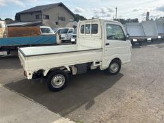 車検整備・修理・鈑金塗装・オイル交換・タイヤ交換など、お車のことなら何でもご相談ください。 6