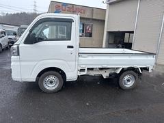 当店の車を見て頂きありがとうございます。お車についての質問や見積もりの依頼、ご購入にあたっての相談などお気軽にお問い合わせください。 3