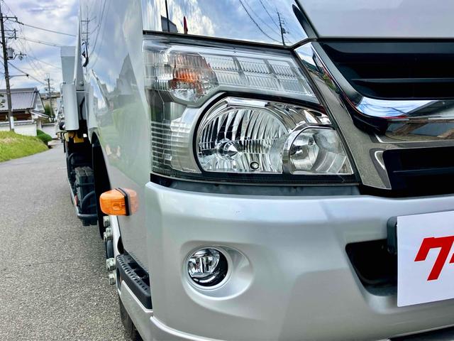 デュトロ 　積載車　最大積載量２８００ｋｇ　６ＭＴ古川ユニック製　Ｎｅｏ５　ウインチ巻上能力２．５ｔｏｎ　ディスチャージヘッドランプ　衝突被害軽減システム　ＥＴＣ　ナビ　ＴＶバックカメラ　電動格納ミラー（9枚目）