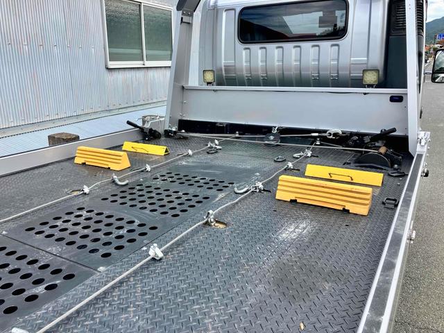 デュトロ 　積載車　最大積載量２８００ｋｇ　６ＭＴ古川ユニック製　Ｎｅｏ５　ウインチ巻上能力２．５ｔｏｎ　ディスチャージヘッドランプ　衝突被害軽減システム　ＥＴＣ　ナビ　ＴＶバックカメラ　電動格納ミラー（20枚目）